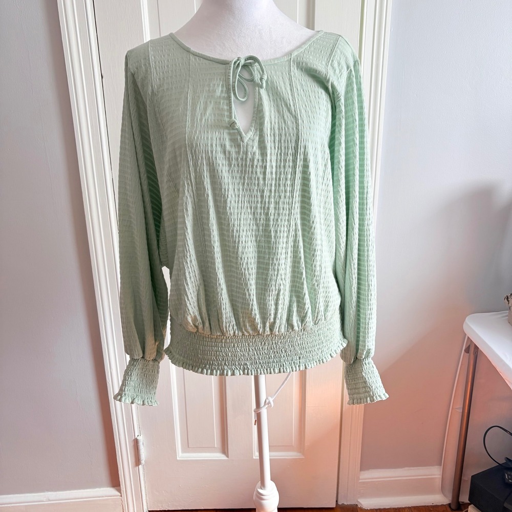 Anthropologie Women Small Rebecca Blouse Green Smocked Waist Tie Neck